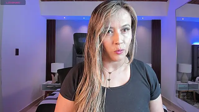 Snapshot of Susann_Ross chatting on 10, 1, 2026 Susann Ross online show from 10, 1, 2026