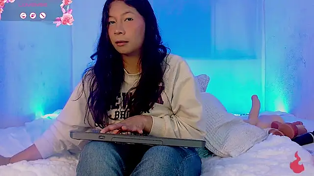 zoewilliams2 online show from 10, 2, 2026