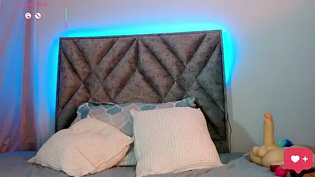 Snapshot of zoewilliams2 chatting on 2, 6, 2026 zoewilliams2 online show from 2, 6, 2026