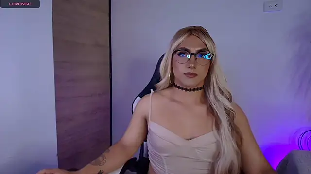 Snapshot of -Sofii_ chatting on 2, 4, 2026 -Sofii online show from 2, 4, 2026