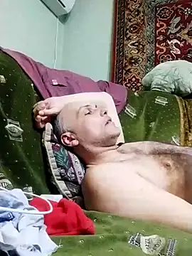 Pineapple04 online show from 8, 3, 2025