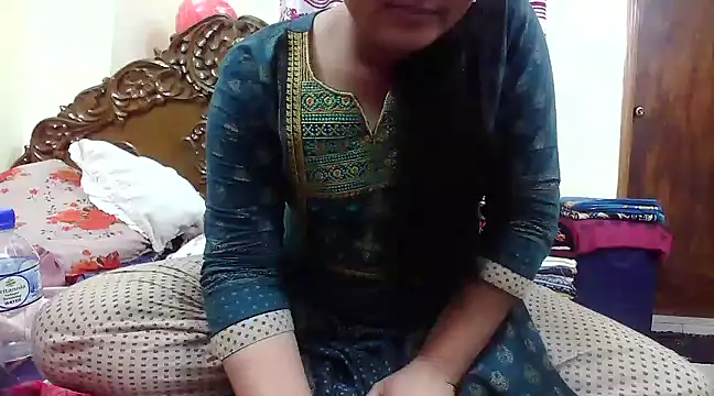 Snapshot of LovelyRose69 chatting on 14, 3, 2025 LovelyRose69 online show from 14, 3, 2025