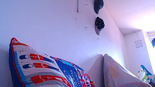 ADAM HOT online show from 4, 12, 2025