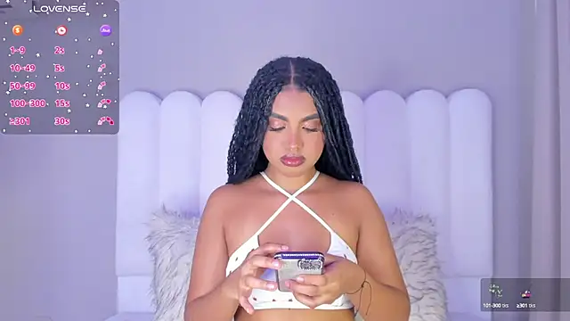 Snapshot of atenea_roberts chatting on 18, 9, 2025 atenea roberts online show from 18, 9, 2025