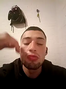 Suggarwhite18CM online show from 17, 12, 2025