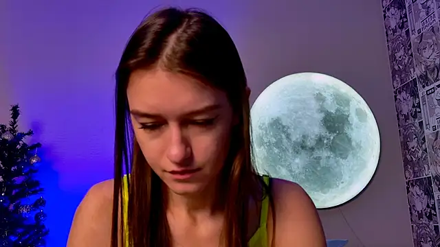 Snapshot of Alice__grace chatting on 12, 12, 2024 Alice  grace online show from 12, 12, 2024