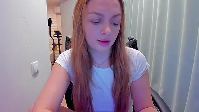 Snapshot of realfairy chatting on 1, 2, 2025 realfairy online show from 1, 2, 2025