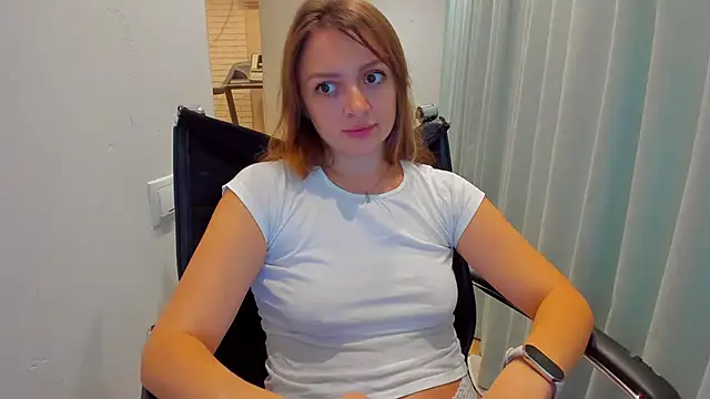 Snapshot of realfairy chatting on 5, 10, 2025 realfairy online show from 5, 10, 2025