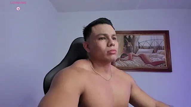 Snapshot of RoyConstance chatting on 25, 4, 2026 RoyConstance online show from 25, 4, 2026