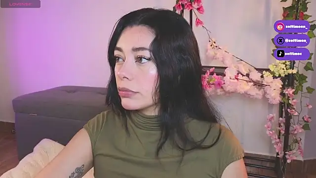 Snapshot of Soffimoon_ chatting on 10, 9, 2025 Soffimoon online show from 10, 9, 2025