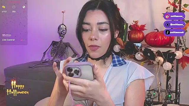 Snapshot of Soffimoon_ chatting on 31, 10, 2025 Soffimoon online show from 31, 10, 2025