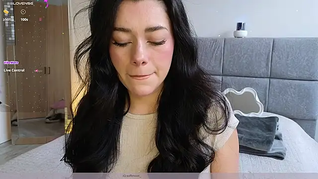 Snapshot of Soffimoon_ chatting on 24, 2, 2026 Soffimoon online show from 24, 2, 2026