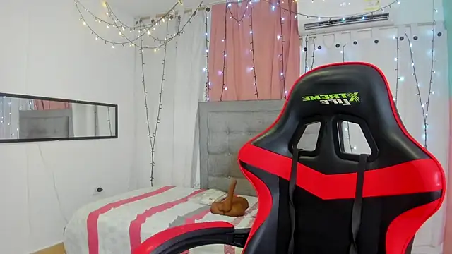 valentina 0  online show from 18, 3, 2025