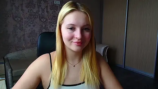 Snapshot of Milka_kiss_ chatting on 24, 4, 2026 Milka kiss online show from 24, 4, 2026
