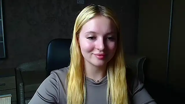 Snapshot of Milka_kiss_ chatting on 29, 4, 2026 Milka kiss online show from 29, 4, 2026