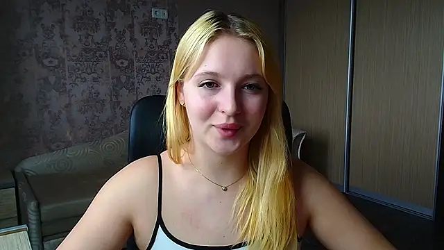 Snapshot of Milka_kiss_ chatting on 13, 5, 2026 Milka kiss online show from 13, 5, 2026