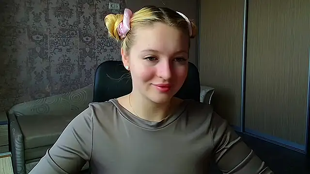 Snapshot of Milka_kiss_ chatting on 16, 5, 2026 Milka kiss online show from 16, 5, 2026