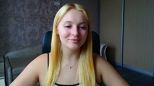 Snapshot of Milka_kiss_ chatting on 3, 6, 2026 Milka kiss online show from 3, 6, 2026