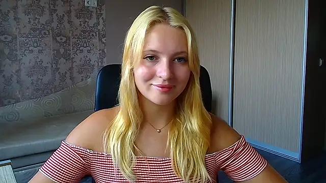 Snapshot of Milka_kiss_ chatting on 7, 8, 2026 Milka kiss online show from 7, 8, 2026