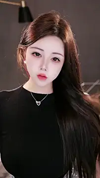 Qiaoqiao  online show from 26, 10, 2025