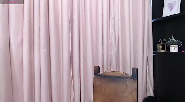 Snapshot of ysabel_sanchez4 chatting on 11, 3, 2025 ysabel sanchez4 online show from 11, 3, 2025