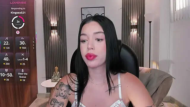 Snapshot of zoee_jackson chatting on 1, 6, 2026 zoee jackson online show from 1, 6, 2026