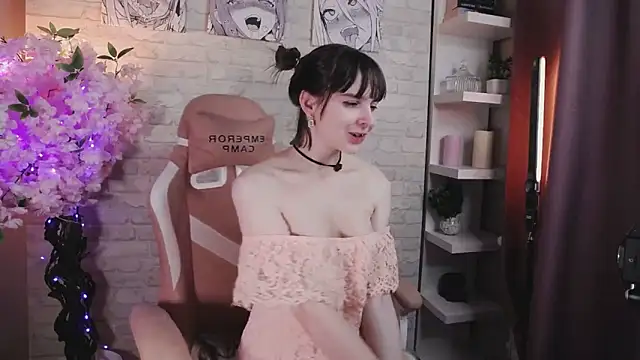 ManuTaya online show from 8, 12, 2024