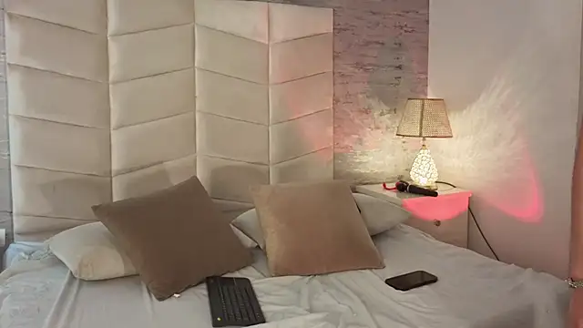 Luisa0110 online show from 25, 2, 2026