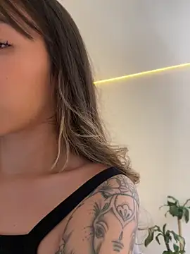 AmmyCollinsW online show from 19, 3, 2026