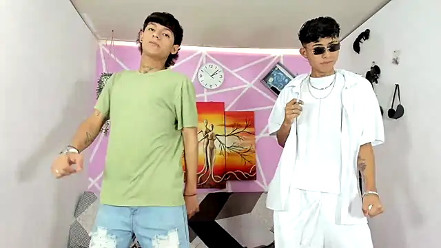 Snapshot of Fresahot2005 chatting on 3, 2, 2025 Fresahot2005 online show from 3, 2, 2025