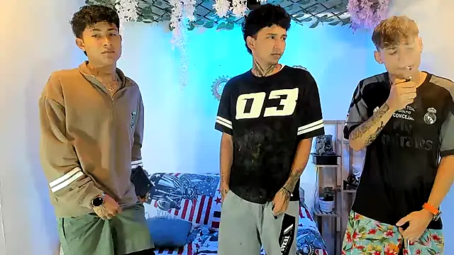 Fresahot2005 online show from 9, 11, 2025