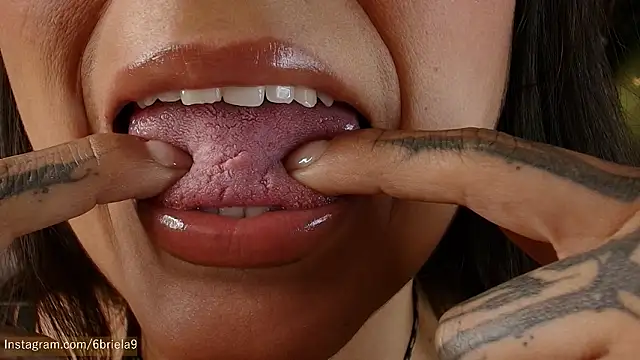 Snapshot of 6Briela9_ chatting on 7, 3, 2026 6Briela9 online show from 7, 3, 2026