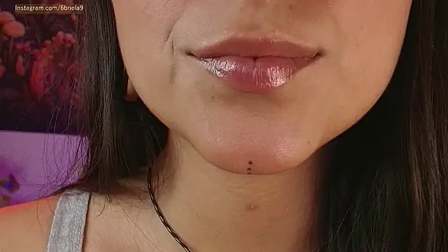 Snapshot of 6Briela9_ chatting on 17, 4, 2026 6Briela9 online show from 17, 4, 2026