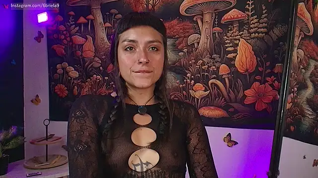 Snapshot of 6Briela9_ chatting on 28, 4, 2026 6Briela9 online show from 28, 4, 2026