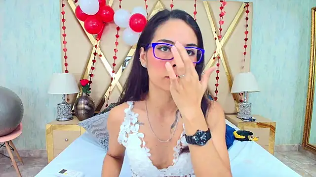 Snapshot of NicoleEsposito chatting on 20, 2, 2025 NicoleEsposito online show from 20, 2, 2025