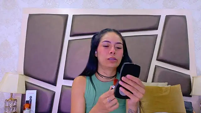 Snapshot of NicoleEsposito chatting on 29, 6, 2026 NicoleEsposito online show from 29, 6, 2026