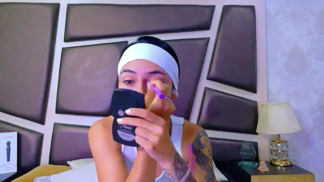 Snapshot of NicoleEsposito chatting on 8, 7, 2026 NicoleEsposito online show from 8, 7, 2026