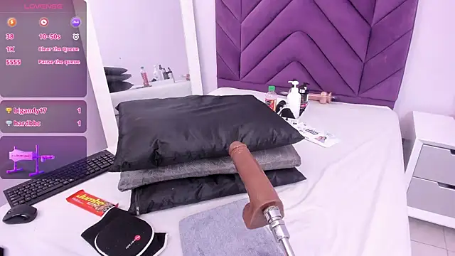 Maddyjohnsonn online show from 18, 12, 2024