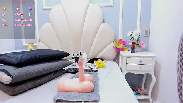 Maddyjohnsonn online show from 10, 1, 2025