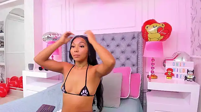 HaileeRoberts online show from 16, 2, 2025