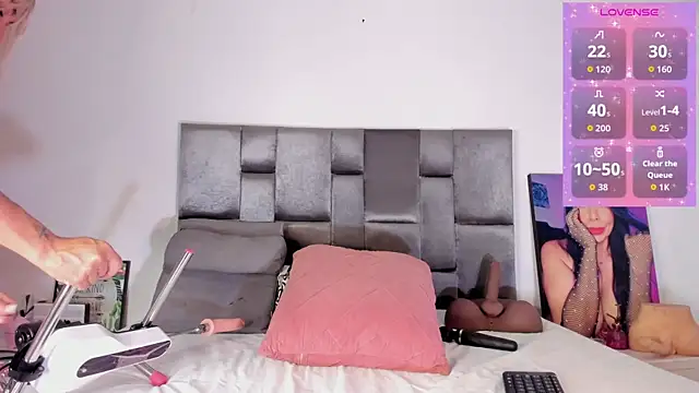 Lia johnsonn online show from 12, 11, 2025