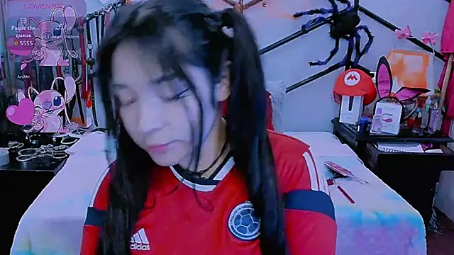 AlanaLuck online show from 18, 10, 2025