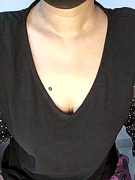 Snapshot of Ms_Neera chatting on 19, 2, 2025 Ms Neera online show from 19, 2, 2025