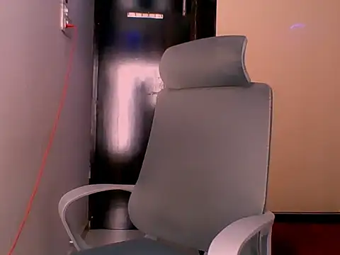 Snapshot of Nicole-wallace chatting on 13, 4, 2026 Nicole-wallace online show from 13, 4, 2026