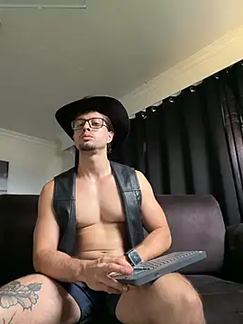 ADAM BOUTON  online show from 23, 7, 2026