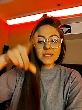 Snapshot of Ich_Bin_Julia chatting on 2, 12, 2025 Ich Bin Julia online show from 2, 12, 2025