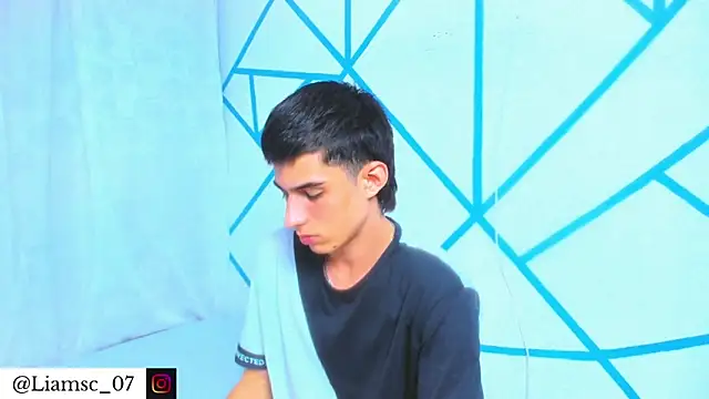 liam scott77 online show from 7, 11, 2025