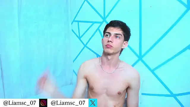 Snapshot of liam_scott77 chatting on 21, 4, 2026 liam scott77 online show from 21, 4, 2026