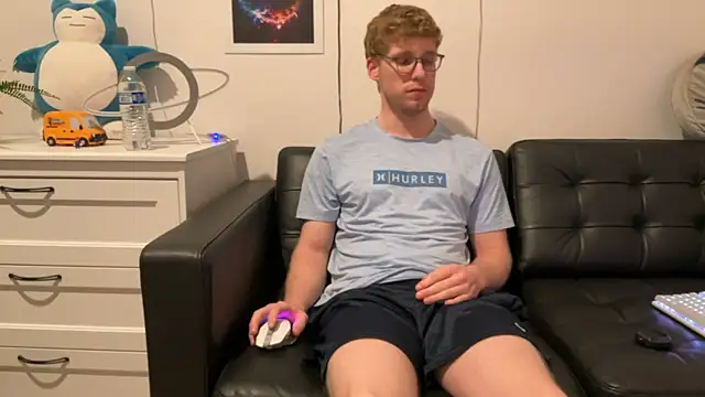 Snapshot of BlueEyedTallGuy94 chatting on 14, 12, 2024 BlueEyedTallGuy94 online show from 14, 12, 2024