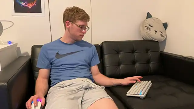 Snapshot of BlueEyedTallGuy94 chatting on 25, 12, 2024 BlueEyedTallGuy94 online show from 25, 12, 2024